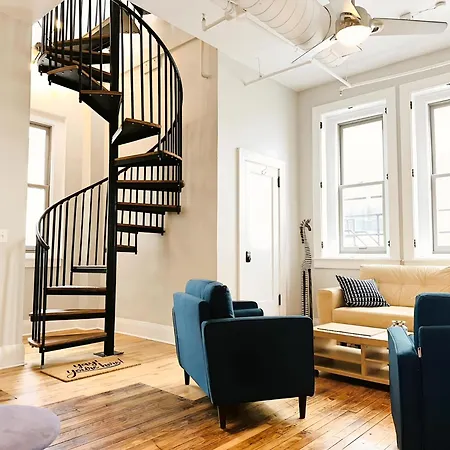 The Historic Lyric Penthouse With Private Rooftop